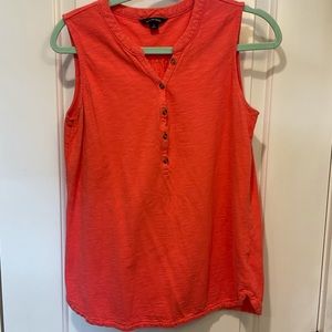 Lands End Button tank